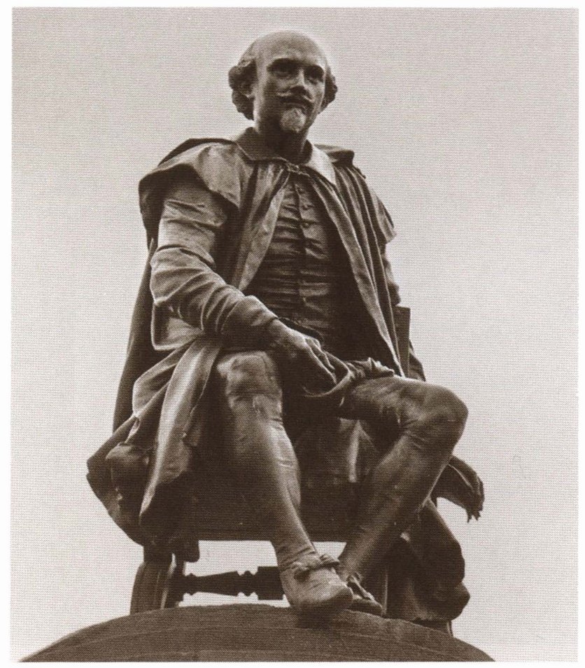 Памятник Шекспиру в Стрэтфорде-на-Эйвоне